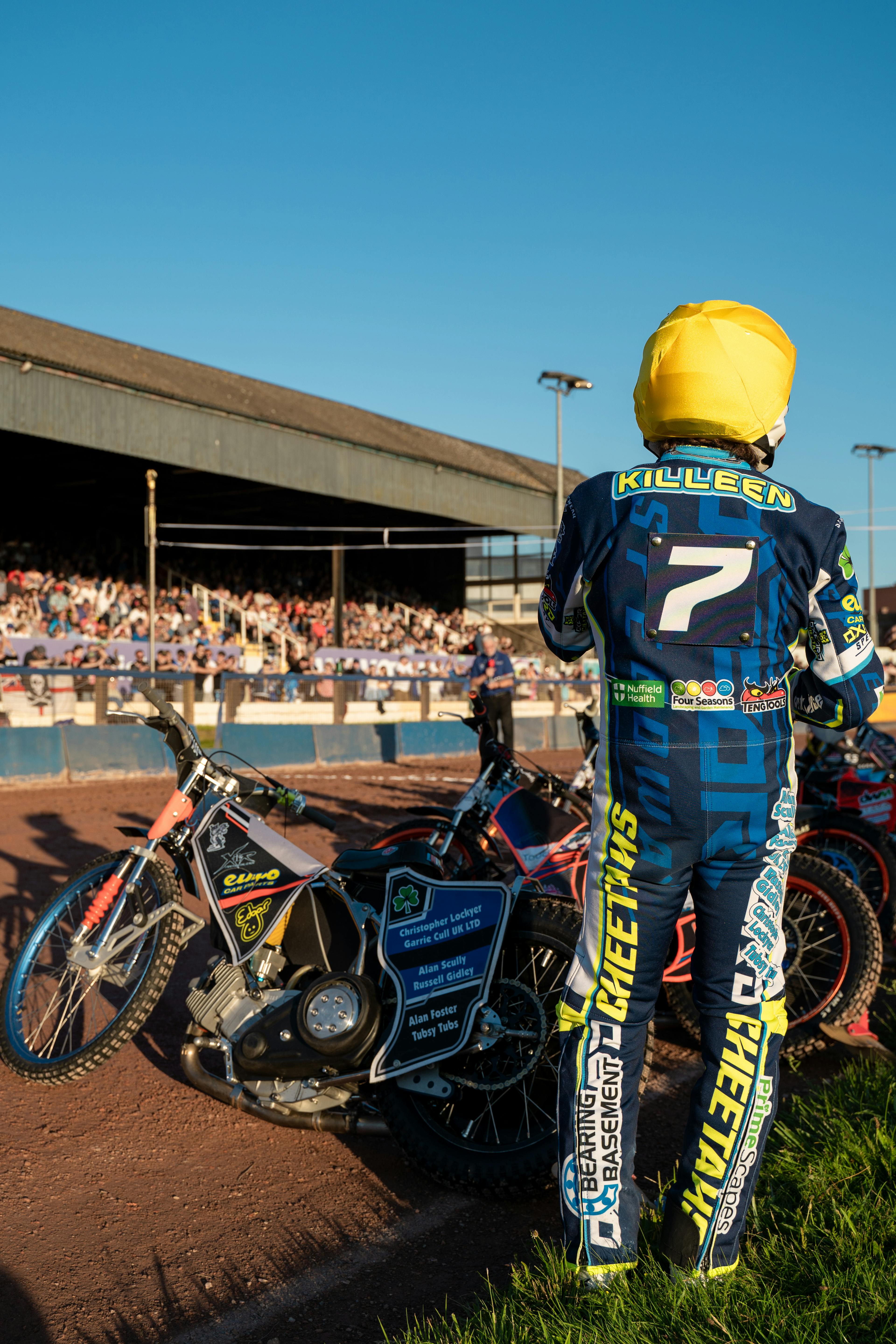 Competitor number 7 from behind getting ready to compete